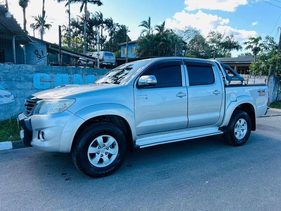 TOYOTA HILUX 3.0 SRV TOP 4X4 CD 16V TURBO INTERCOOLER DIESEL 4P AUTOMÁTICO